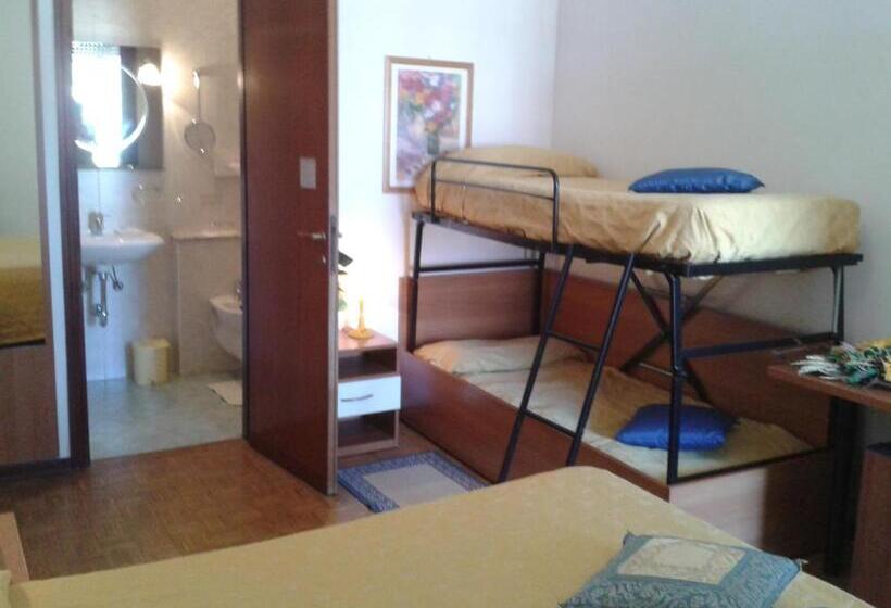 اتاق استاندارد سه تخته با بالکن, Garden Hotel Tabiano