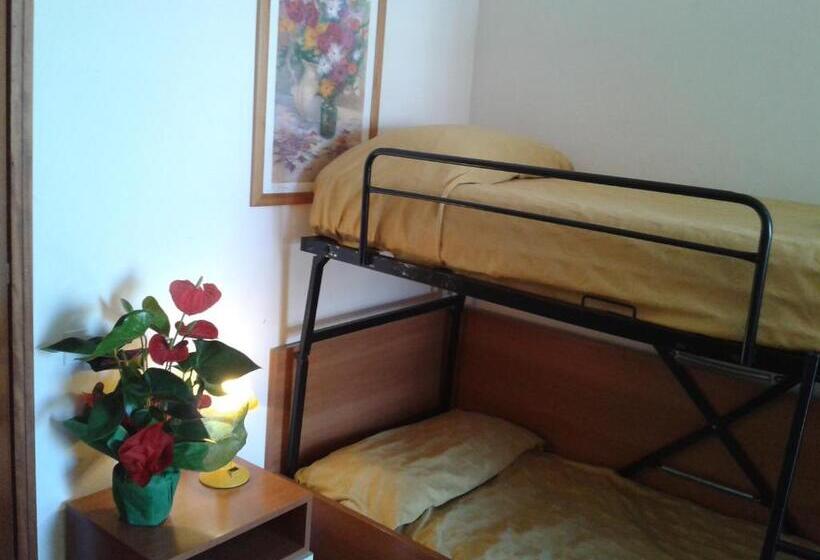 اتاق استاندارد چهارنفره با بالکن, Garden Hotel Tabiano