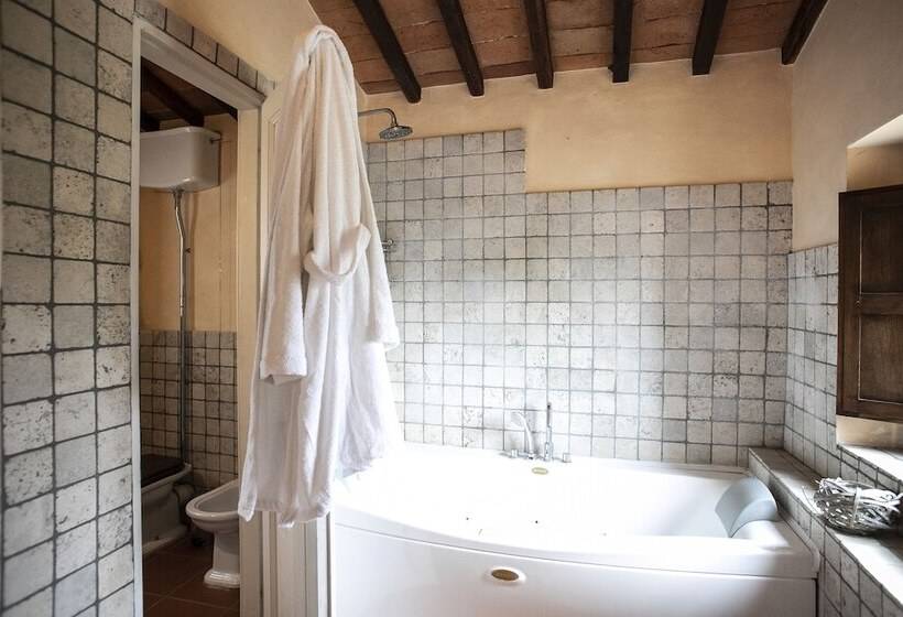 Полулюкс, Borgo Casa Al Vento