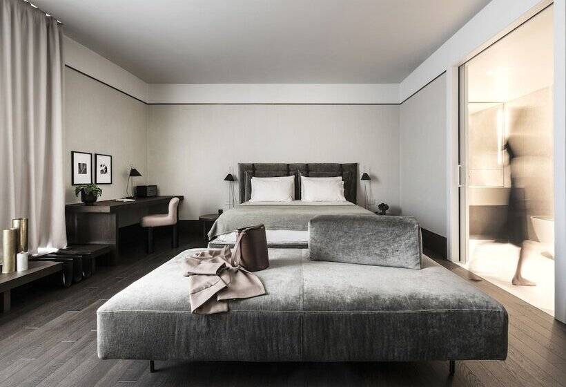 جناح, Litta Palace Milano