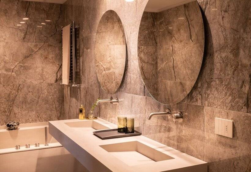 자쿠지 스위트, Litta Palace Milano