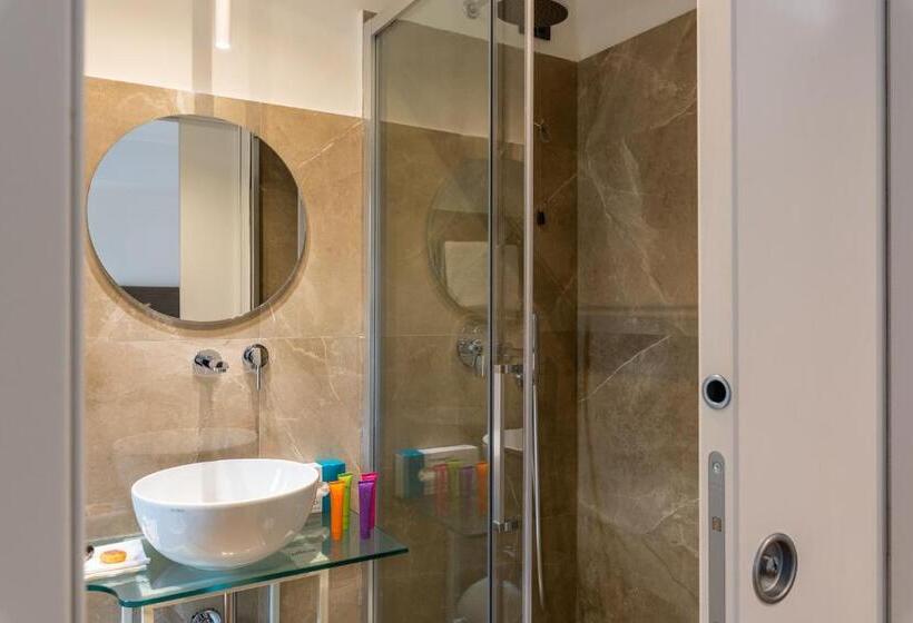 חדר סטנדרט מיטה זוגית, Mercure Roma Centro Termini