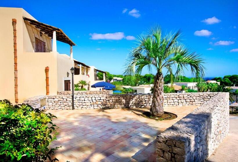 Апартаменты 1 Спальня Вид на Море, Villaggio Cala Mancina