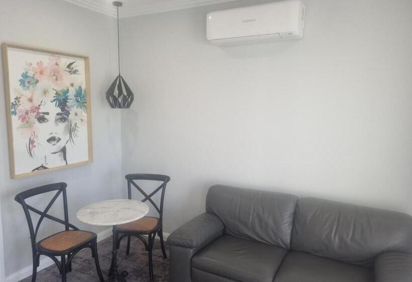 带大床的标准间, Comfort Inn Deakin Palms