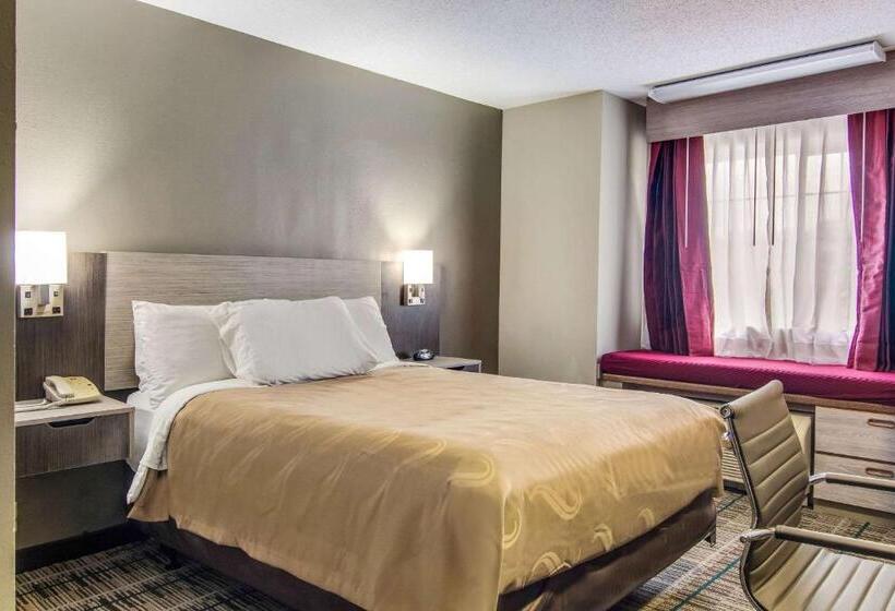 Люкс, Quality Inn & Suites Grove Cityoutlet Mall