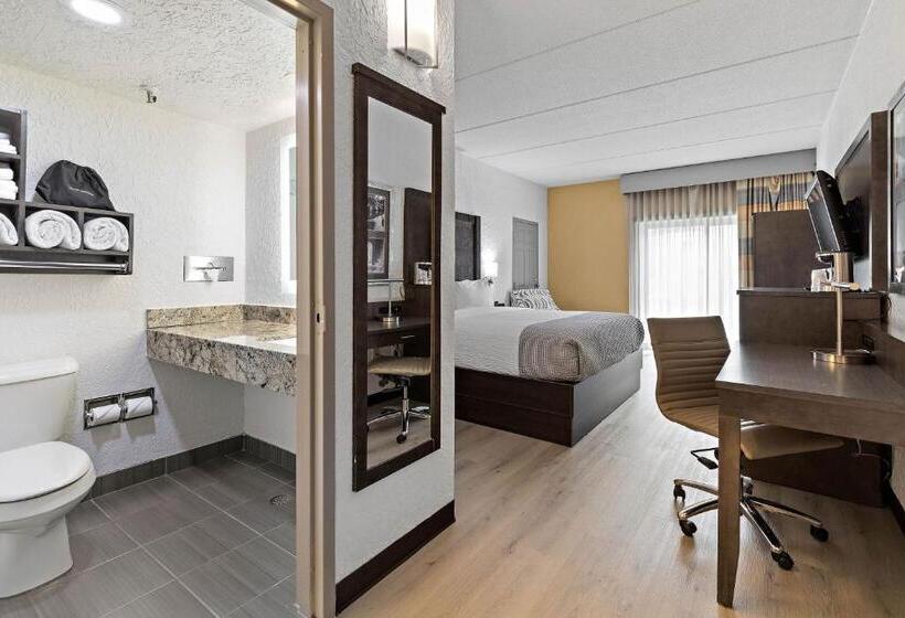 Номер Deluxe Кровать Кинг, Americinn By Wyndham Rochester Near Mayo Clinic