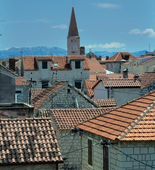 Апартаменты 2 Спальни, Trogir