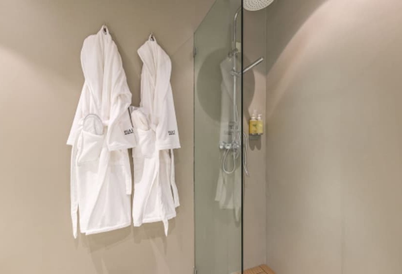 Люкс, Villa C Boutique