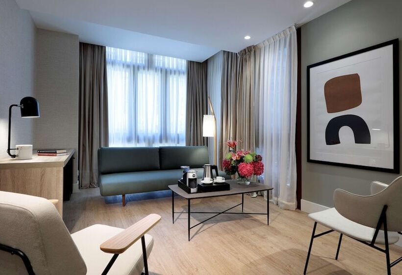 ジュニアスイート, Barcelo  Oviedo Cervantes