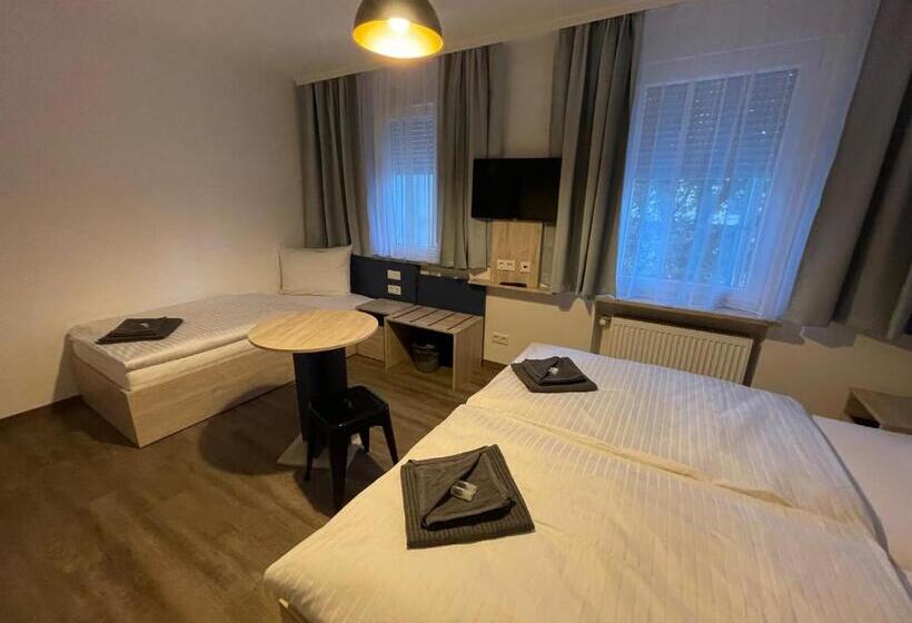 Номер Стандарт Трехместный, Central City Hbf Nürnberg