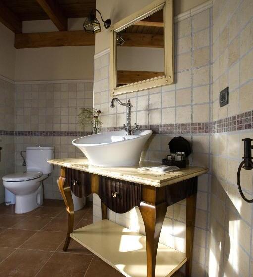 Номер Стандарт Трехместный, Posada Los Condestables Hotel & Spa