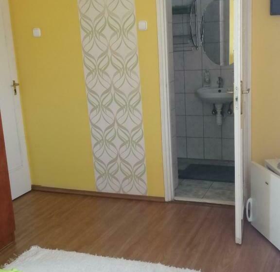 Номер Стандарт, Oázis Vendégház