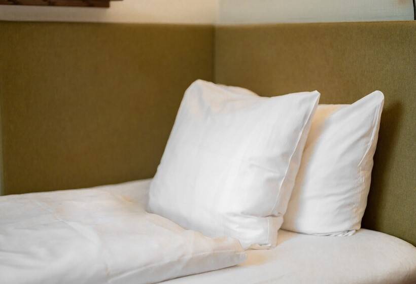 Номер Стандарт Индивидуальный, Quality Hotel Carlia