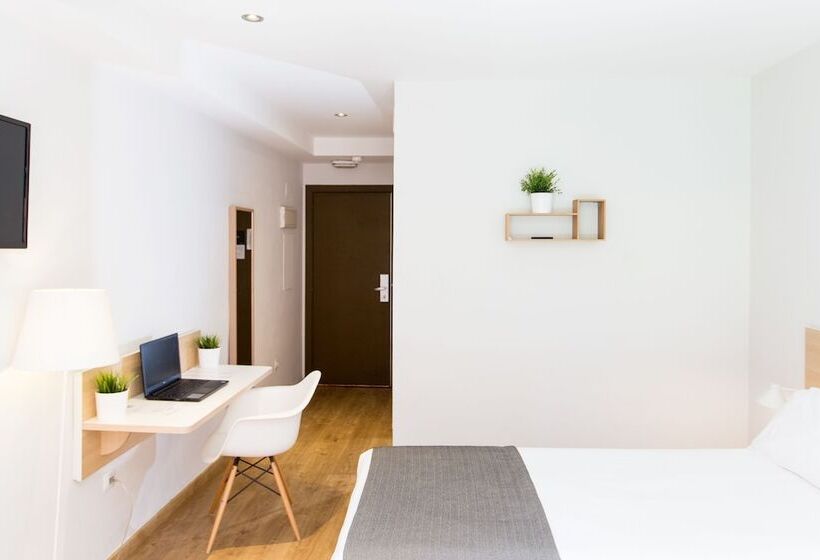 غرفة قياسية ثلاثية, Rooms Ciencias
