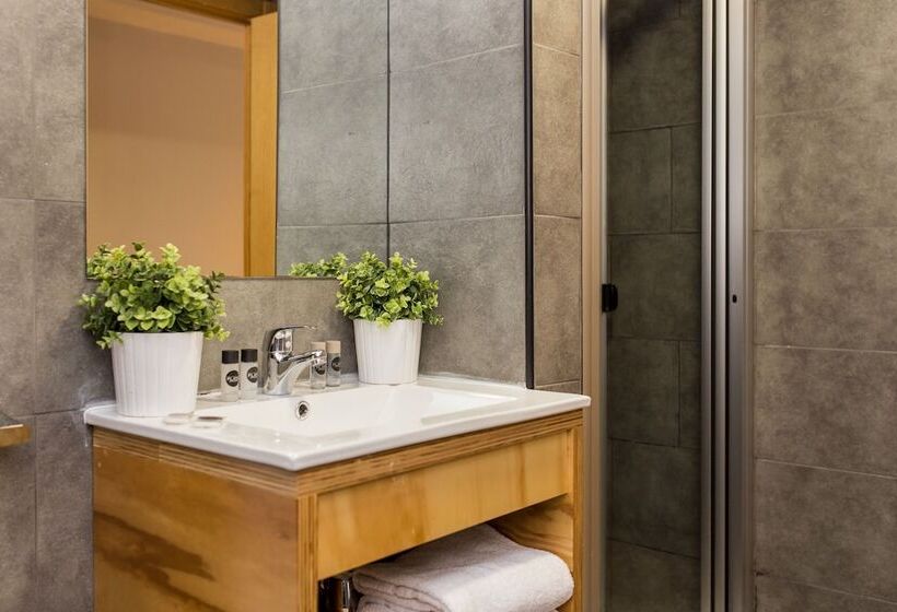 غرفة قياسية رباعية, Rooms Ciencias