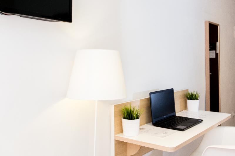 غرفة قياسية ثلاثية, Rooms Ciencias