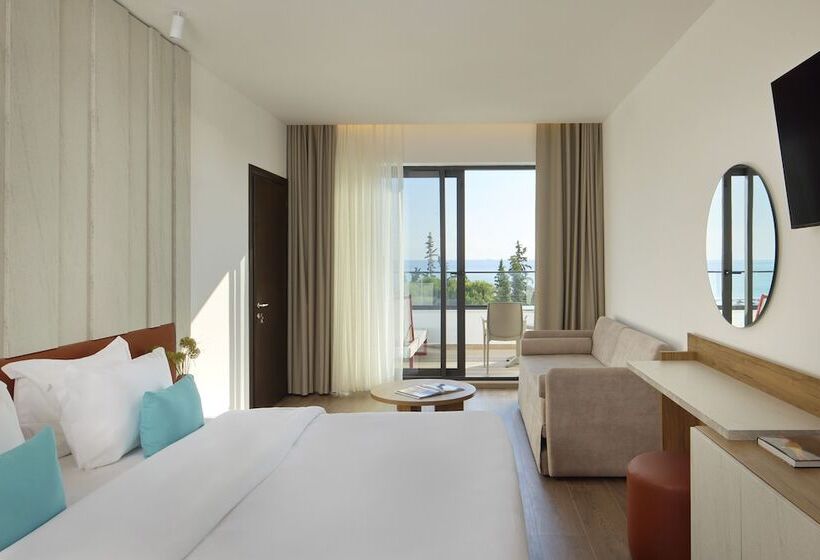 테라스 주니어 스위트, Sol Tropikal Durres