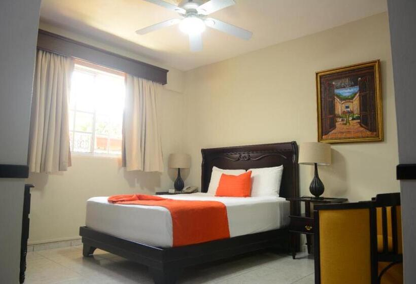 Executive Kamer, Platino Hotel & Casino
