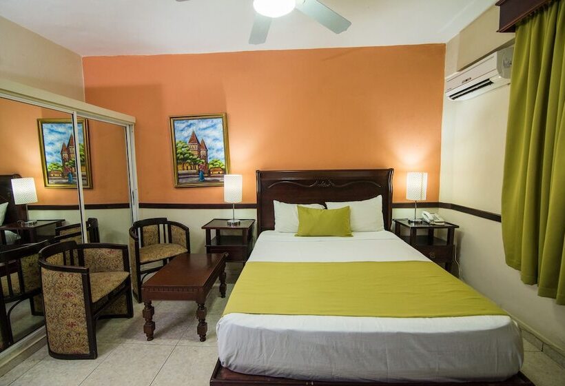 Executive Kamer, Platino Hotel & Casino