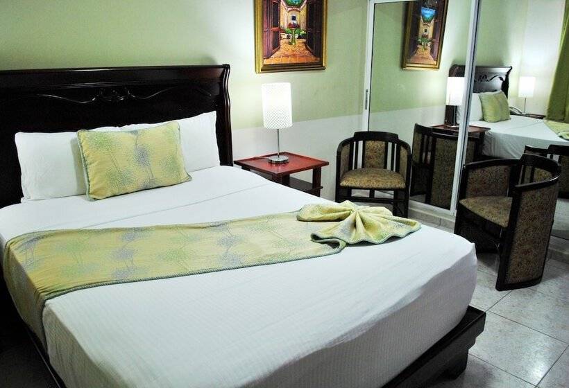 Executive Kamer, Platino Hotel & Casino