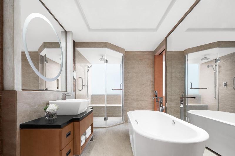 Deluxe Junior Suite, Platino Hotel & Casino