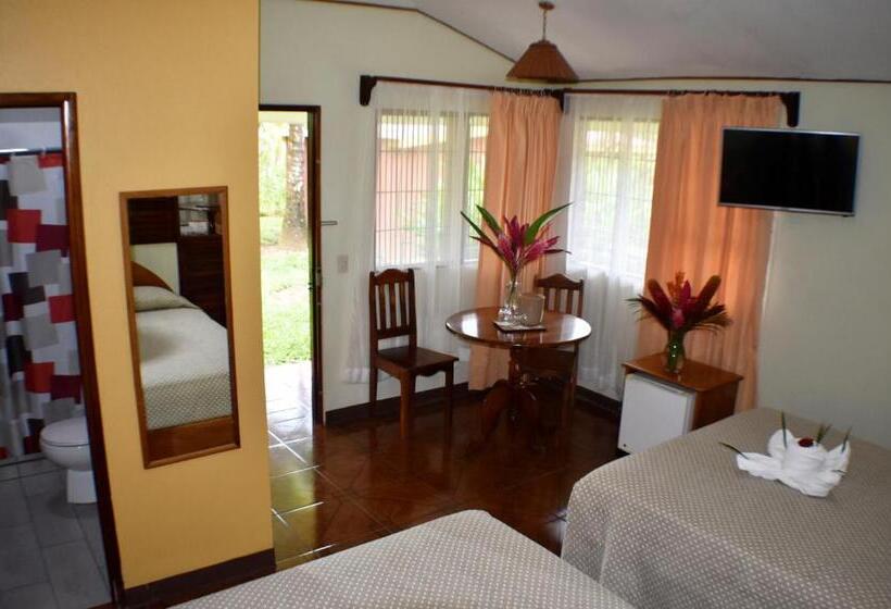 带2个双人床的标准工作室, Arenal Country Inn