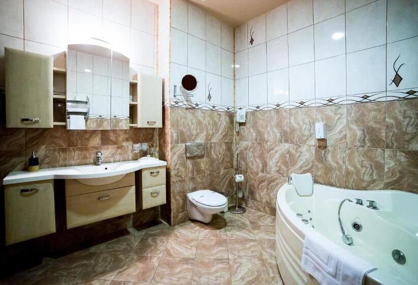 اتاق استاندارد یک نفره, Imperial Inn