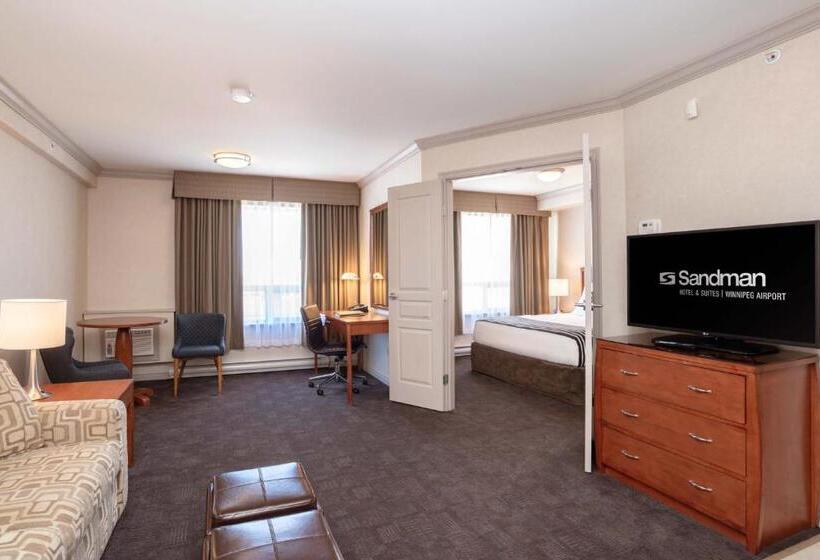 キングサイズベッドのスイートルーム, Sandman Hotel & Suites Winnipeg Airport