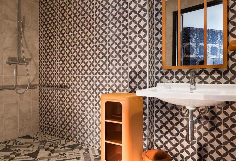 Номер Стандарт, Espace Champerret