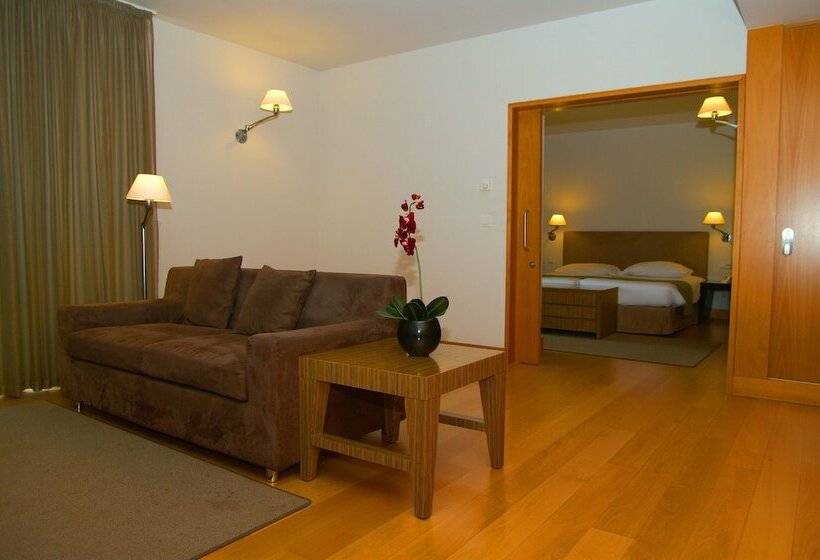 Апартаменты 1 Спальня, Golden Residence