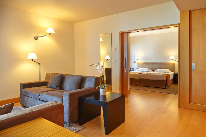 Апартаменты 1 Спальня, Golden Residence