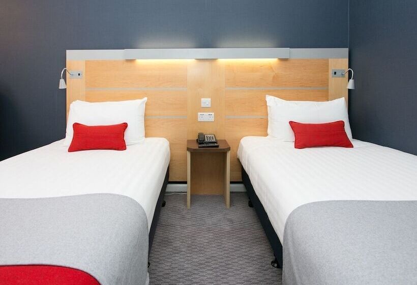 标准间, Holiday Inn Express Antrim, An Ihg