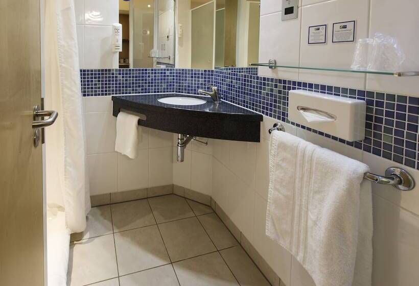 标准间, Holiday Inn Express Antrim, An Ihg