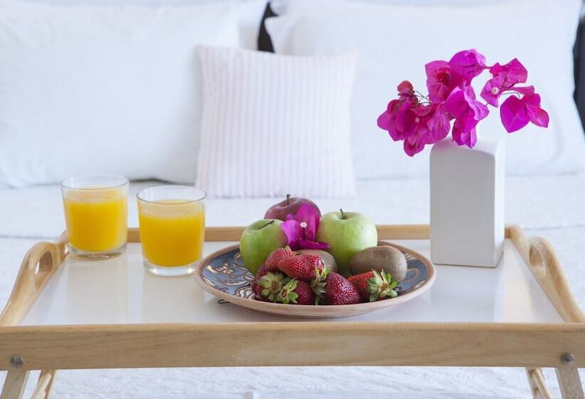 اتاق کلاسیک چهارنفره, Lindos Sun
