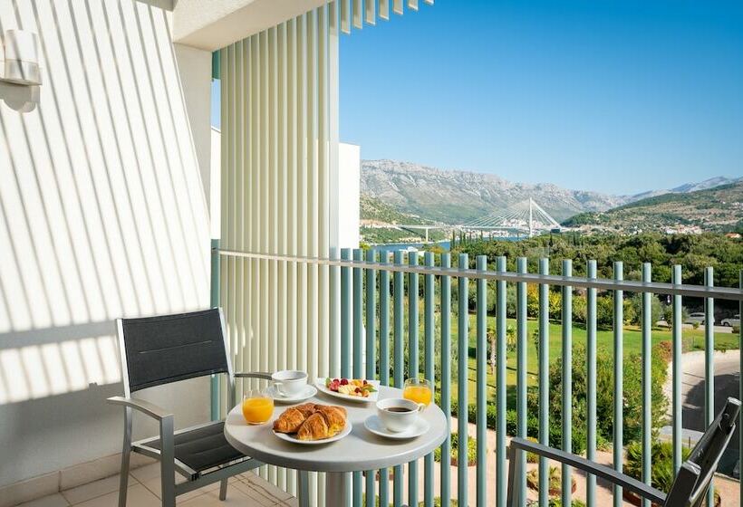 اتاق سوپریور خانوادگی, Valamar Lacroma