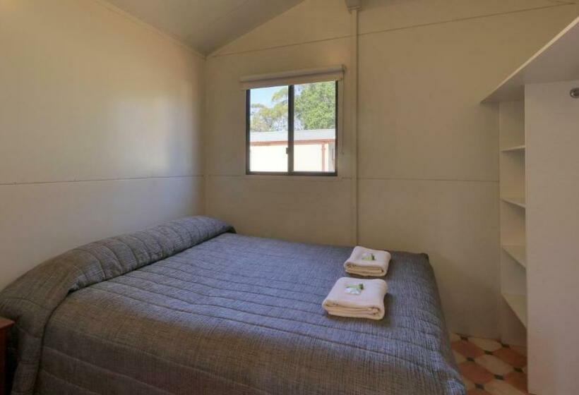 Апартаменты 1 Спальня, Cobar Caravan Park