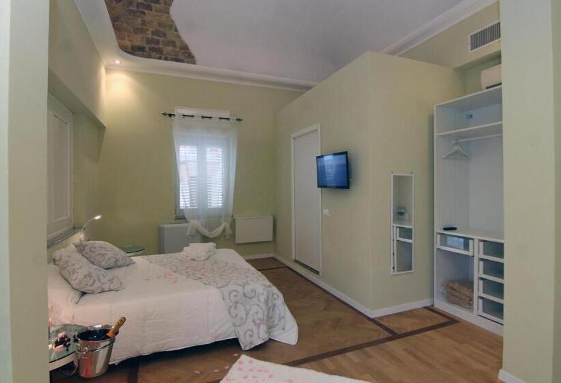 اتاق استاندارد با وان آب گرم, Villa Isa