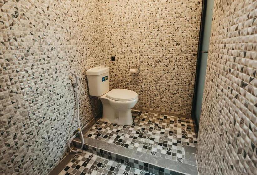 غرفة قياسية مطلّة علي حمام السباحة, Dados Guest House