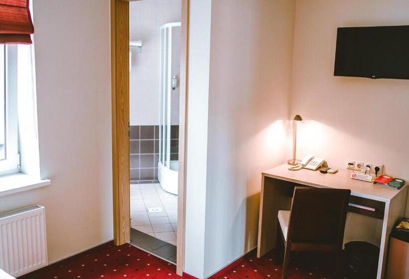 Habitación Economy, Hanza