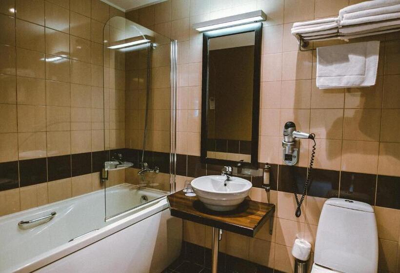 Habitación Familiar, Hanza