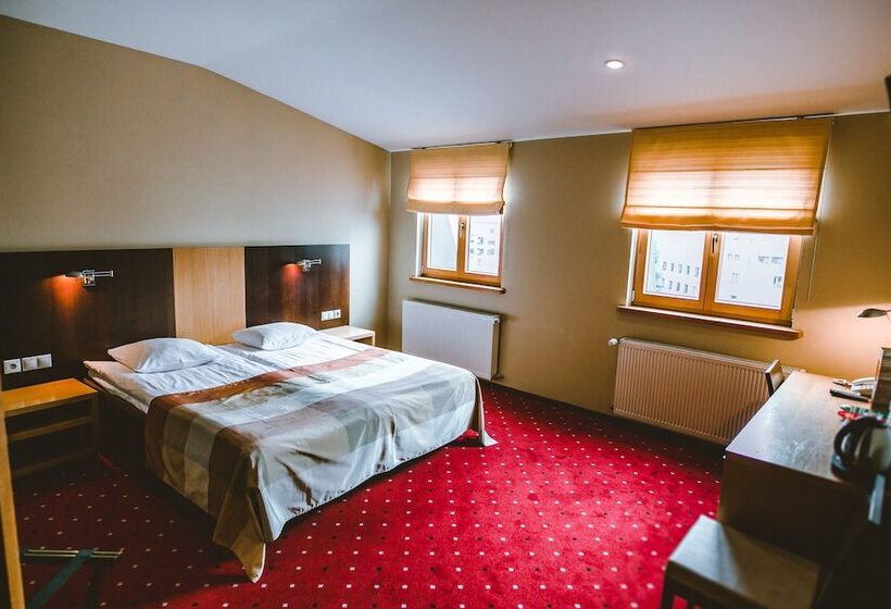 Habitación Superior, Hanza
