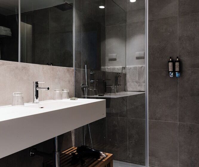 Quarto Basic, Memmo Baleeira   Design Hotels