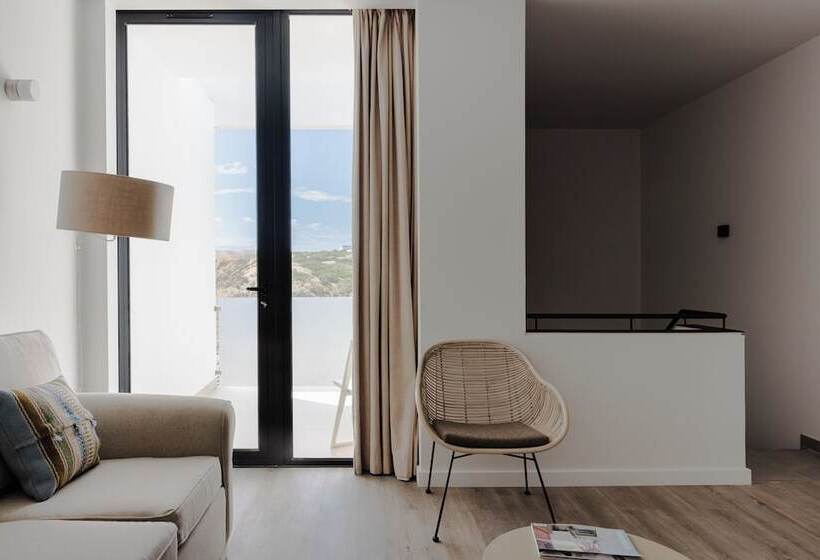 Suite Duplex, Memmo Baleeira   Design Hotels