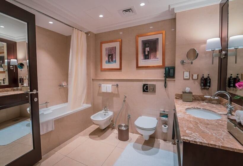 Junior Suite, Millennium Hotel Doha
