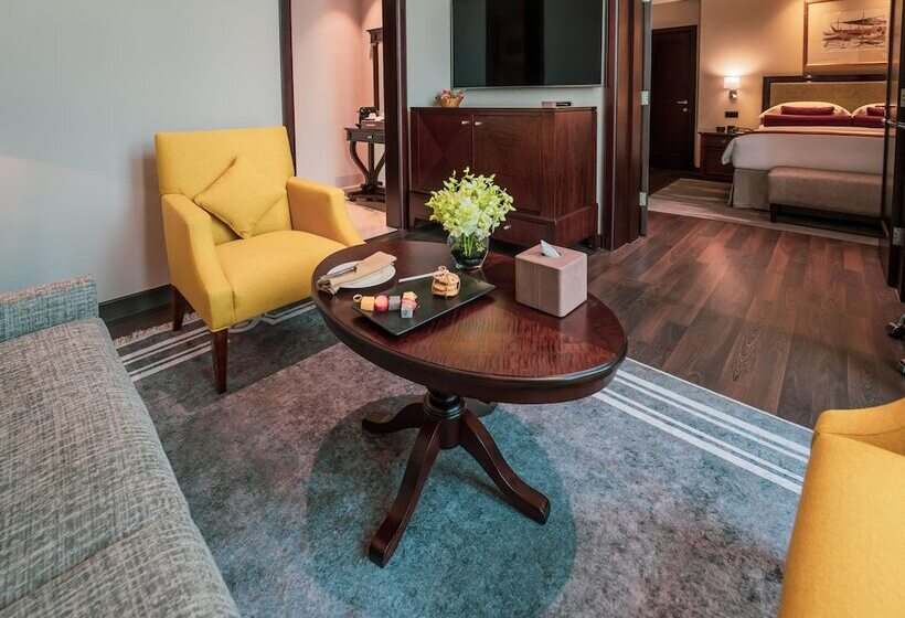 Junior Suite, Millennium Hotel Doha