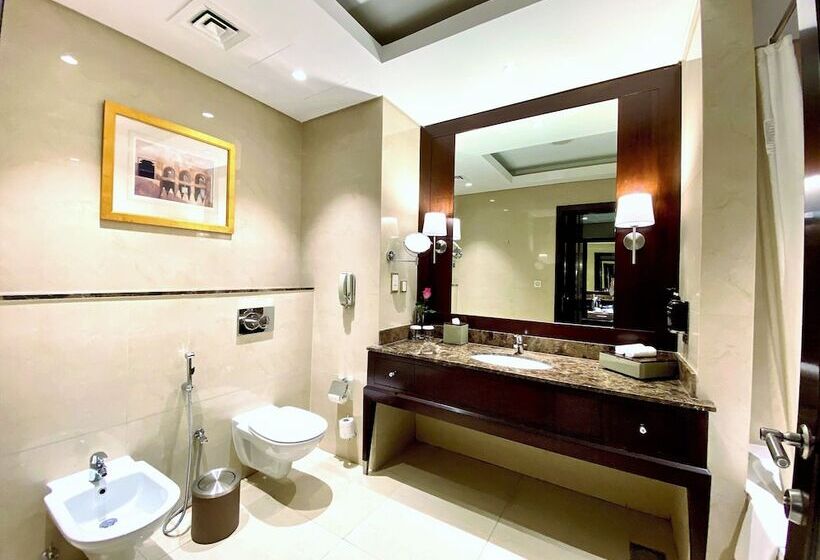 Deluxe Room, Millennium Hotel Doha