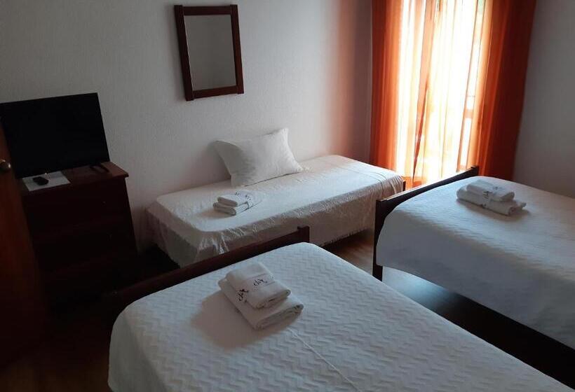 Трехместный Номер Стандарт с Балконом, Verde Pinho Bed&breakfast
