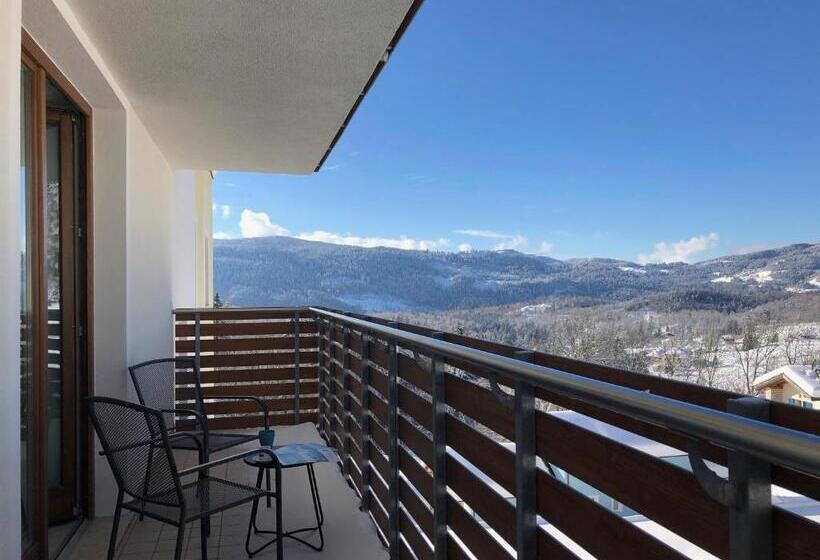 Апартаменты 1 Спальня с Видом, Residence Aurora