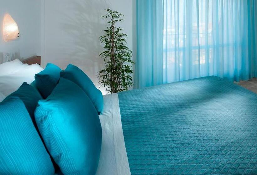 Номер Economy, Paris Resort