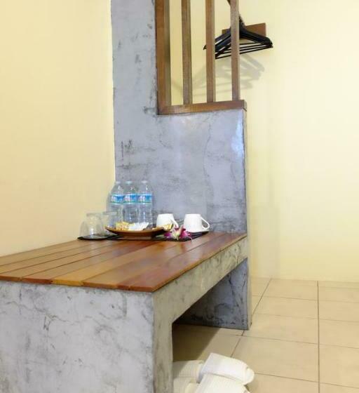 غرفة قياسية مزوَّدة بشُرفة, The Meeting House Aonang   Self Service
